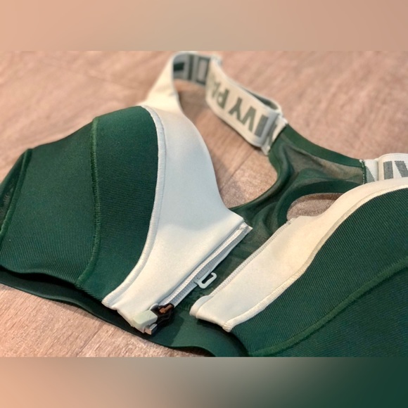 Adidas x Ivy Park - Drip 2 | Medium Support Zip Bra, Green Tint/Dark Green - Picture 9 of 12